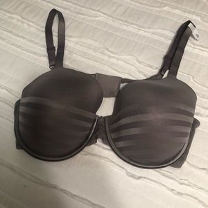 DKNY Full Coverage T-Shirt Bra! Brand new 40D